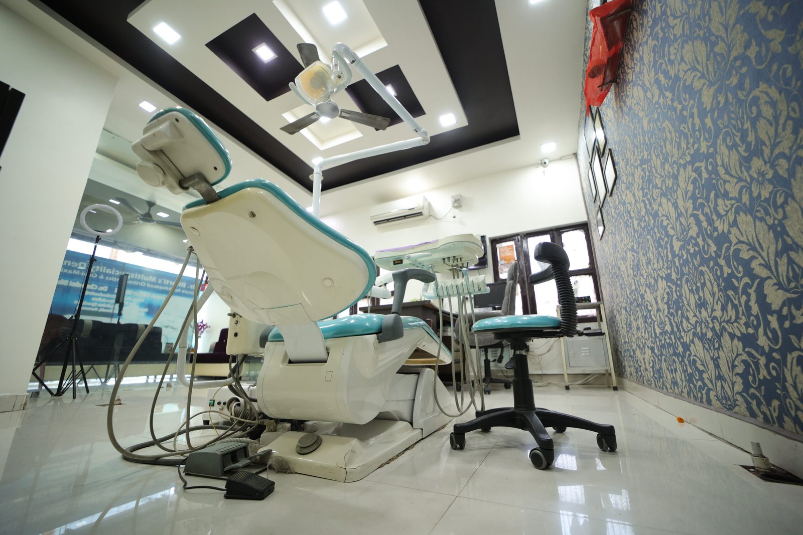 Full scale professional Dental clinic with unmatched oral care